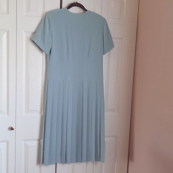 Talbots Petites Pleated Midi / Maxi Short-Sleeve Light Blue Dress Size 8P - Picture 2 of 4